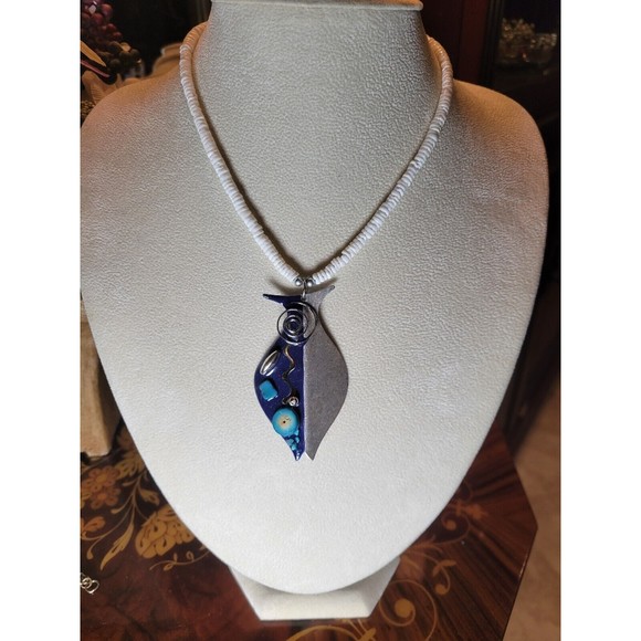 Vintage Enamel Fish Mix Media Pendant Puka Shell Necklace 16" Hawaiian Boho Surf - Picture 2 of 8